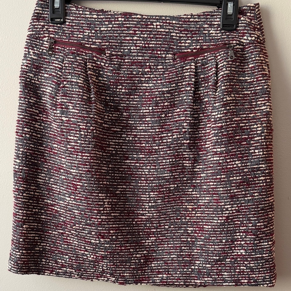 LOFT Burgundy and creamTweed Skirt with gray background